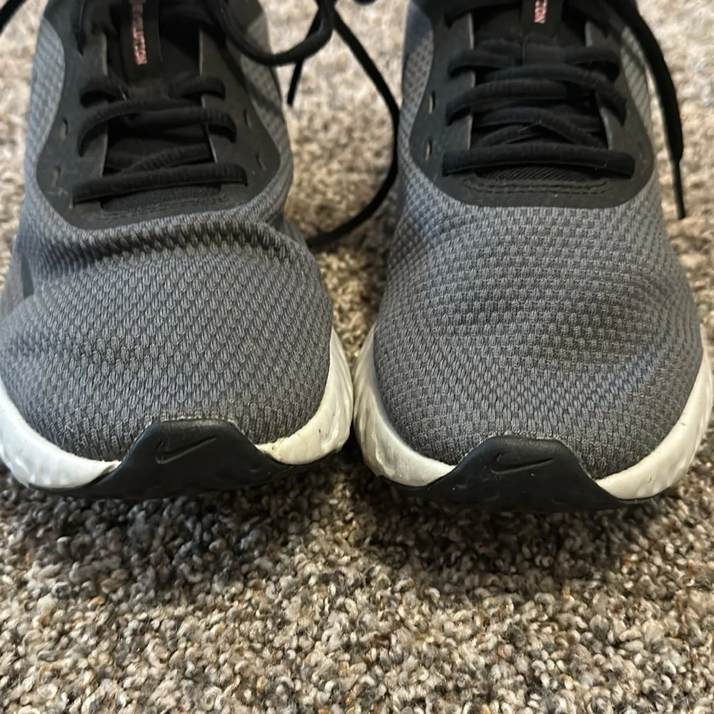 Nike Revolution Psychic Pink Running Sneakers Women's US 7.5 - Picture 3 of 9